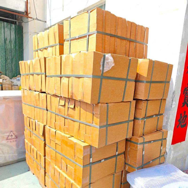 Прва серија поруџбина са кутијама за бројила електричне енергије од нових купаца у Великој Британији успешно је послата